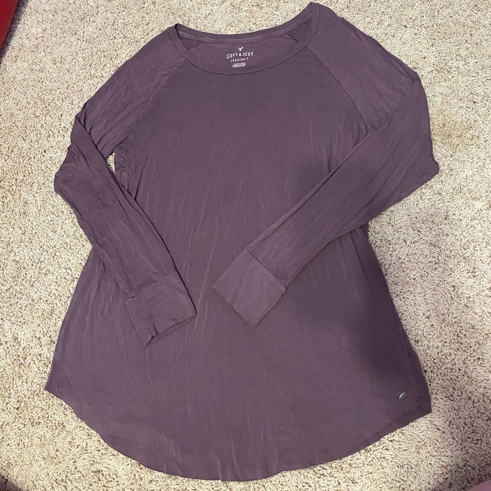 Size L American Eagle Long sleeve shirt